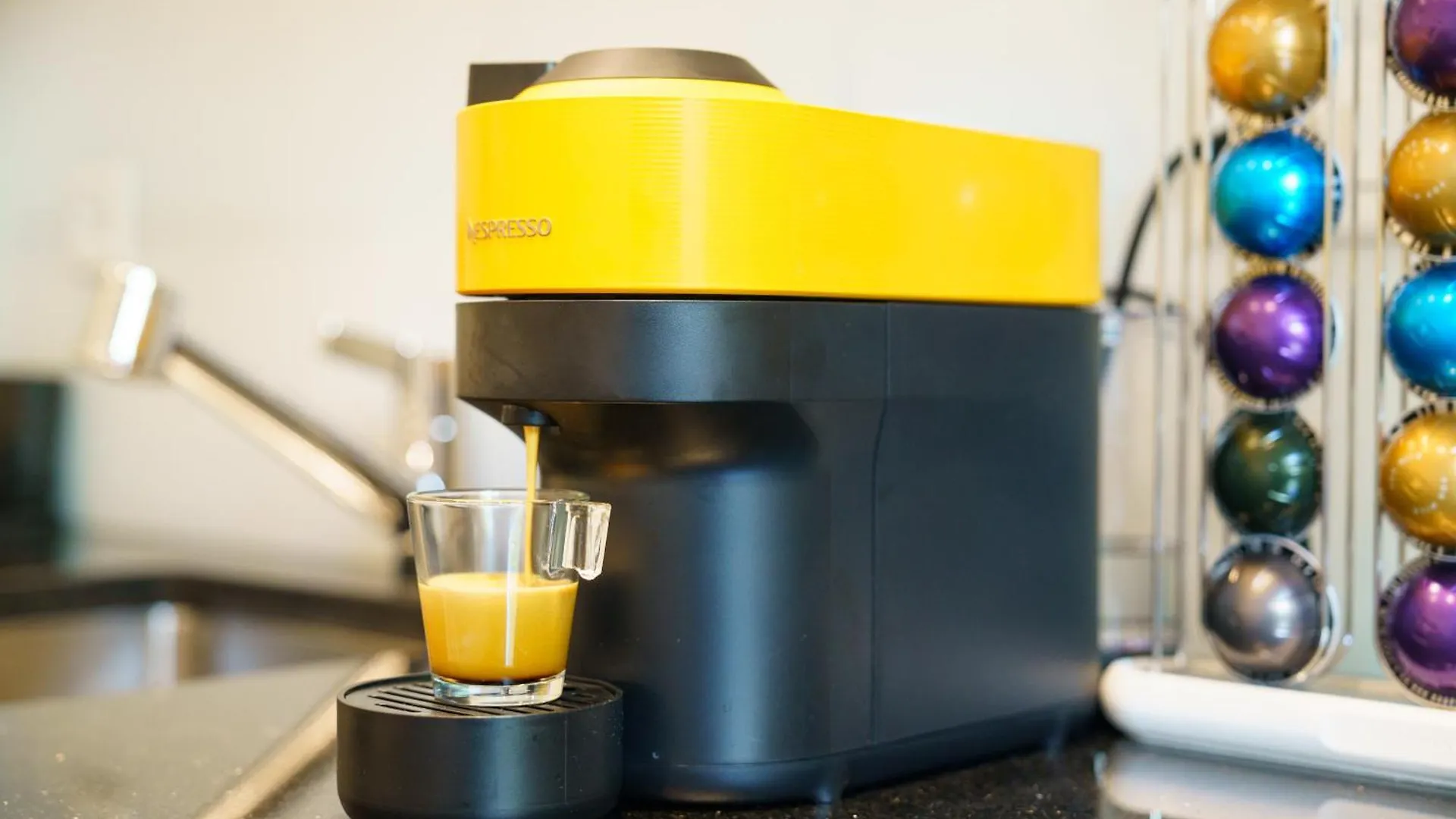 Design-Apartment - Central - Kitchen - Self Check-In Basel Switzerland
