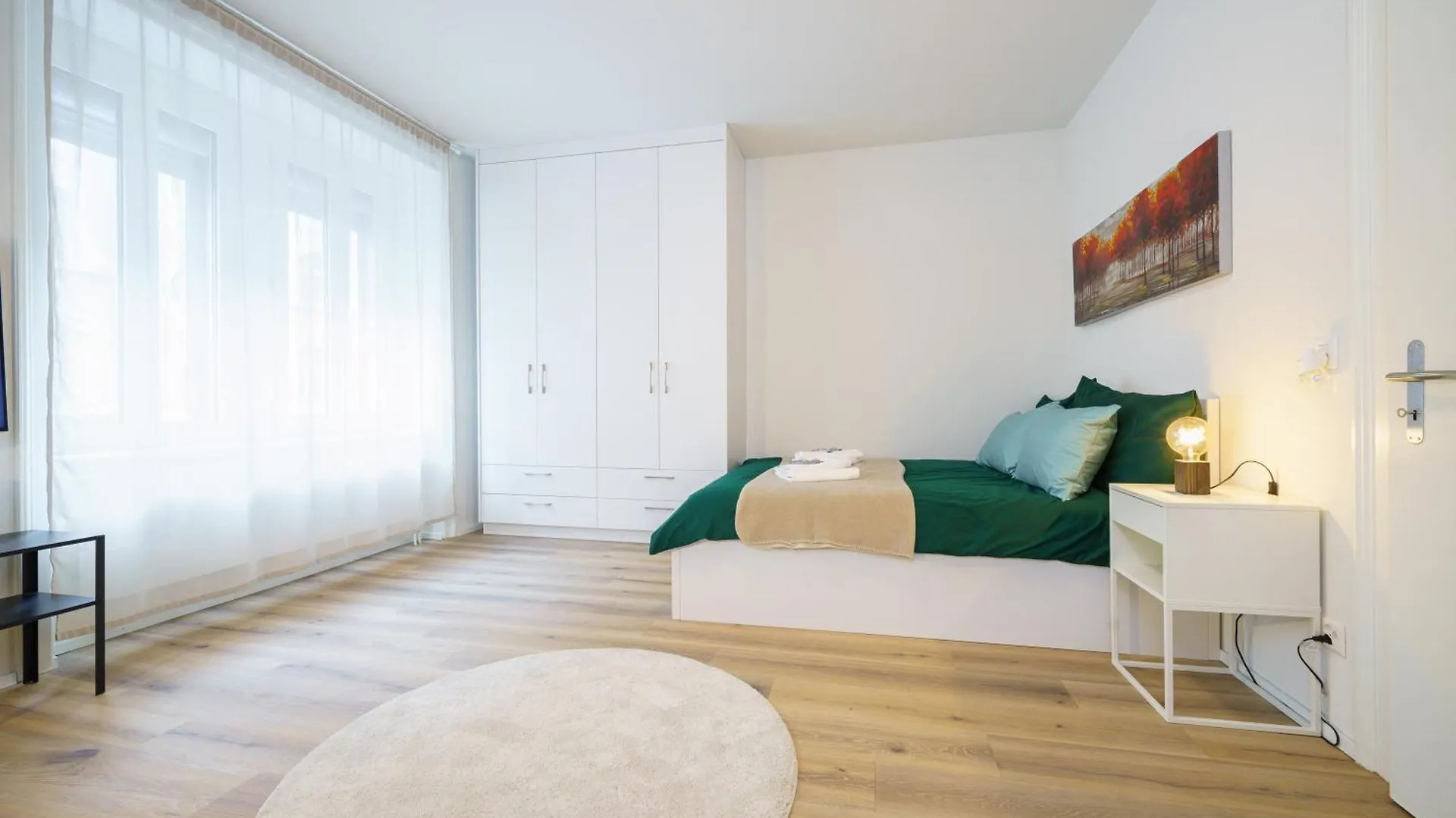 Design-Apartment - Central - Kitchen - Self Check-In Basel Apartment