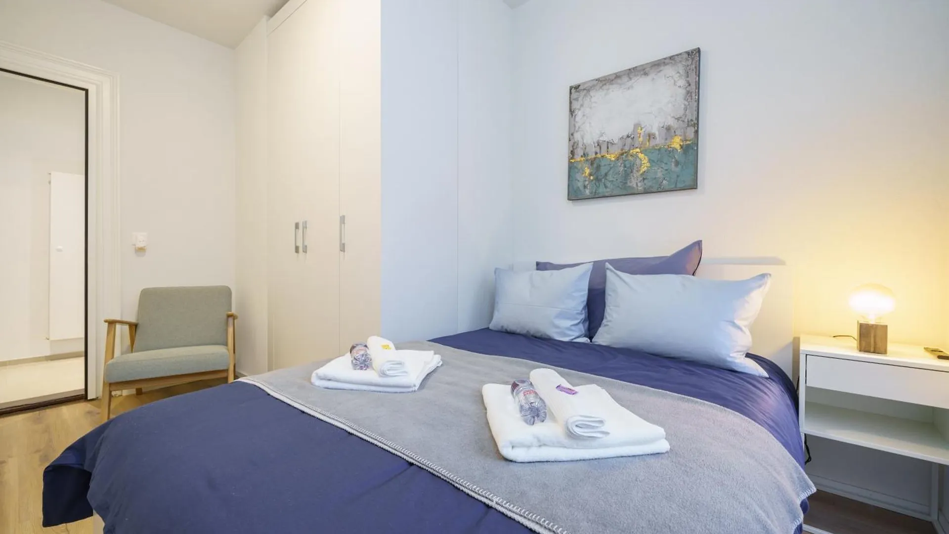 Apartment Design-Apartment - Central - Kitchen - Self Check-In Basel Switzerland
