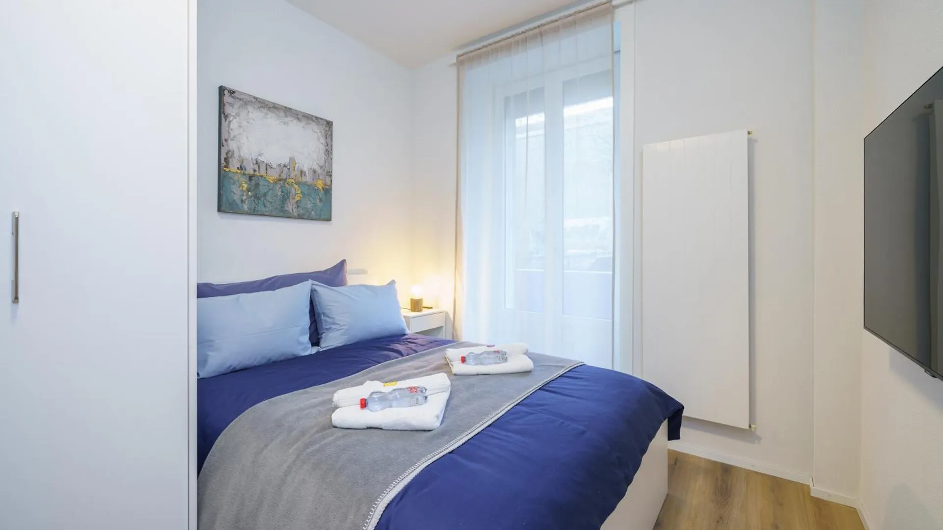 Apartment Design-Apartment - Central - Kitchen - Self Check-In Basel Switzerland