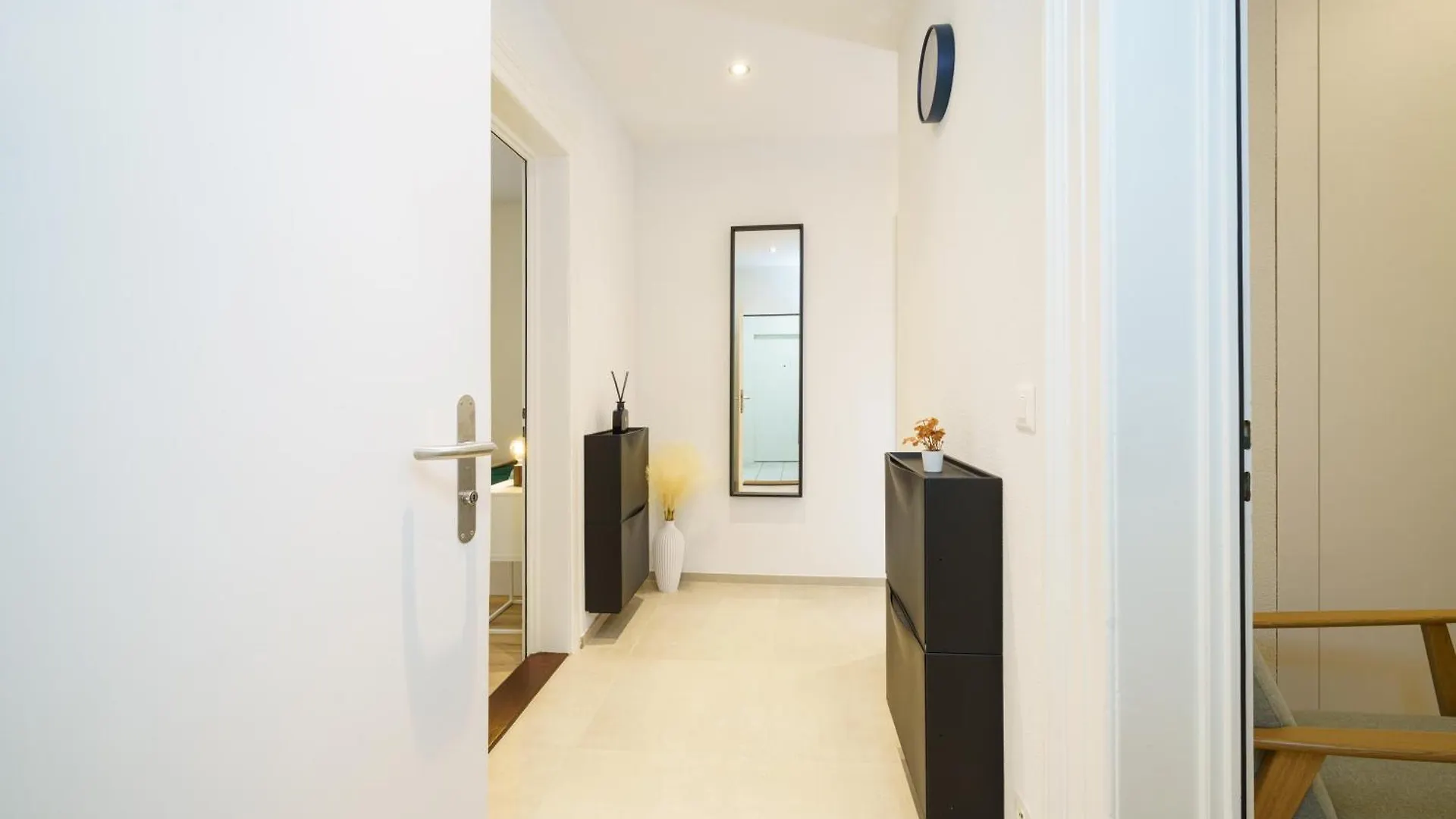 Design-Apartment - Central - Kitchen - Self Check-In Basel Switzerland